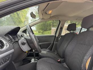 Renault Clio 1.6-16V Dynamique Luxe picture 17