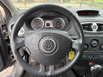 Renault Clio 1.6-16V Dynamique Luxe picture 23