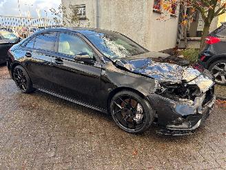 krockskadad bil auto Mercedes A-klasse A35 amg 2020/12