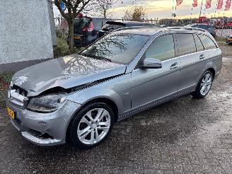 damaged passenger cars Mercedes C-klasse C200 cdi clima/automaat 2012/5
