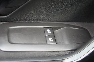 Peugeot 208 1.0 PureTech Acces Airco Cruise 50KW Euro 6 picture 19