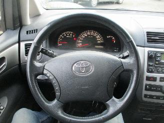 Toyota Avensis-verso 2.0 i Linea Sol 6P picture 18