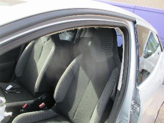 Toyota Aygo 1.0 VVT-i X-fun Airco NAP picture 19