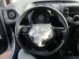 Toyota Aygo 1.0 VVT-i X-fun Airco NAP picture 22