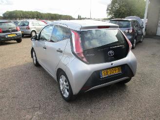 Toyota Aygo 1.0 VVT-i X-fun Airco NAP picture 5