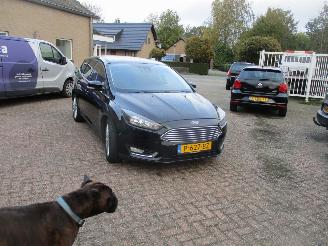 Schadeauto Ford Focus 1.5 Titanium Wagon REST BPM 500 EURO !!!! 2016/9