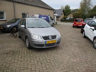 Vaurioauto  passenger cars Volkswagen Polo 1.4-16V Optive 2007/2