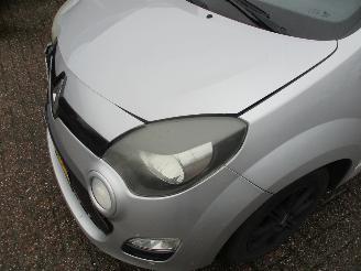 Renault Twingo 1.2-16v Authentique LPG picture 11