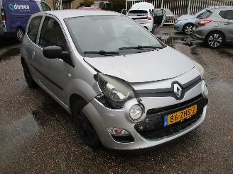 Avarii autoturisme Renault Twingo 1.2-16v Authentique LPG 2012/11