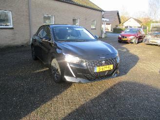 Auto incidentate Peugeot 208 1.2 PT Active Pack Aut NAP REST BPM 1500 EURO !!!!! 2023/2