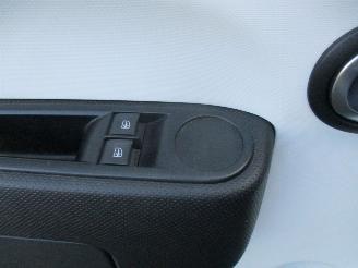 Renault Twingo 0.9 TcE intens picture 26