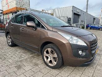 uszkodzony samochody osobowe Peugeot 3008 1.6 Automaat NAP Active 2013/4