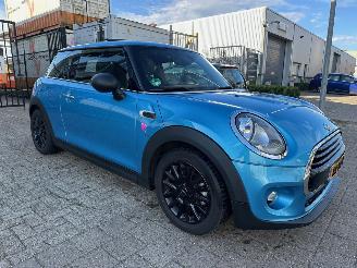 Damaged car Mini One 1.2 Automaat Pepper Business 2016/10