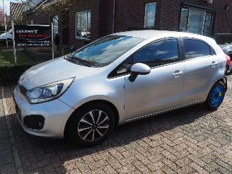 damaged passenger cars Kia Rio 1.2 plus pack 2011/11