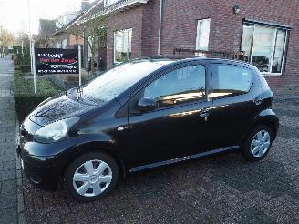 Coche accidentado Toyota Aygo 1.0-12V Comfort 2010/6