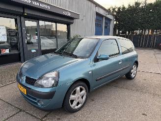 Auto incidentate Renault Clio 1.2 16V 55KW KM: 70.000 NAP! 2004/6