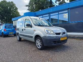 Damaged car Renault Kangoo 1.2 Expression 2004/5