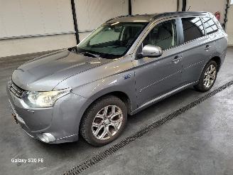 Mitsubishi Outlander 2.0 PHEV 89-KW Automaat Instyle 4-WD picture 1