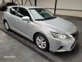 skadebil auto Lexus Ct 200h Hybrid 1.8 73-KW Automaat 5drs 2016/7