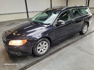 skadebil auto Volvo V-70 2.4 D5 136-KW Automaat 2008/5