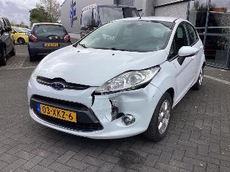 Voiture accidenté Ford Fiesta 1.6 TDCi Titanium 2012/6