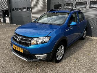Damaged car Dacia Sandero Stepway 0.9 Tce 2016/10