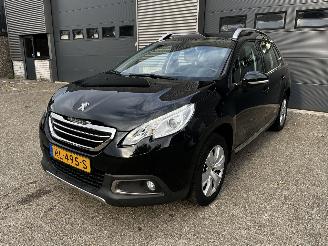 Unfallwagen Peugeot 2008 1.2 Puretech AUTOMAAT / CLIMA / CRUISE 2016/6