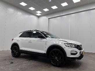 Unfallwagen Volkswagen T-Roc 1.0 TSI Style Navi Clima 2021/1