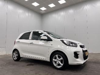 krockskadad bil auto Kia Picanto 1.0 CVVT ComfortPlusLine Navigator Airco 2016/8