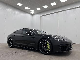 Damaged car Porsche Panamera Turbo S E-Hybrid Panoramadak 2021/5