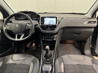 Peugeot 2008 1.2 PureTech Allure Panoramadak Navi Clima picture 12