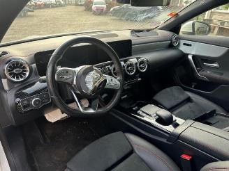 Mercedes Cla-klasse CLA (118.3), Sedan, 2019 1.3 CLA-200 Turbo 16V picture 4