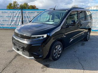 skadebil auto Opel Combo 1.5 Life 2024/4