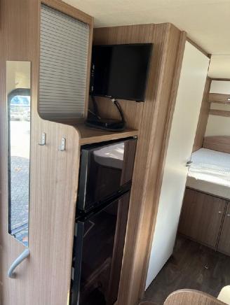 Carado  I 449  INTEGRALE  HEFBED  QEEUNSBED DOUCHE TV 35.000KM picture 10