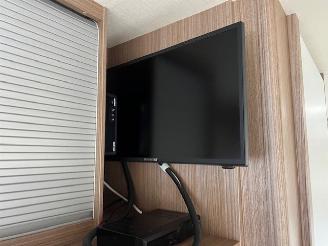 Carado  I 449  INTEGRALE  HEFBED  QEEUNSBED DOUCHE TV 35.000KM picture 21