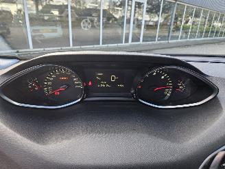 Peugeot 308 1.6 BlueHDi 120 Combi/o 4Dr Diesel 1.560cc 88kW (120pk) FWD picture 14