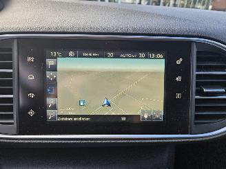 Peugeot 308 1.6 BlueHDi 120 Combi/o 4Dr Diesel 1.560cc 88kW (120pk) FWD picture 11