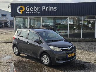 Damaged car Subaru Trezia 1.33 16V Dual VVT-I MPV  Benzine 1.329cc 73kW (99pk) FWD 2011/5