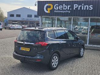 Vaurioauto  passenger cars Opel Zafira TOURER 7 SEATS 1.6 CDTI 16V ecoFLEX 136 MPV  Diesel 1.598cc 100kW (136pk) FWD 2015/5