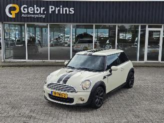 Damaged car Mini One 1.6 16V One Hatchback  Benzine 1.598cc 55kW (75pk) FWD 2011/3