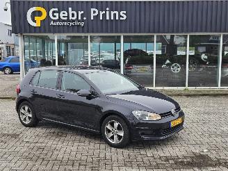 Coche accidentado Volkswagen Golf 1.2 TSI 16V Hatchback  Benzine 1.197cc 63kW (86pk) FWD 2013/2