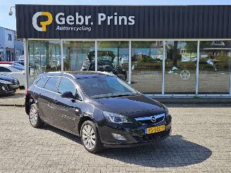 skadebil auto Opel Astra SPORTS TOURER 1.4 16V ecoFLEX Combi/o  Benzine 1.398cc 74kW (101pk) FWD 2011/8
