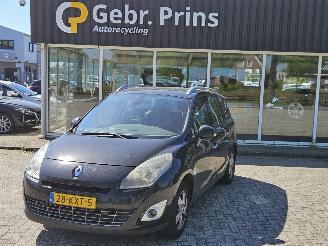 Coche accidentado Renault Scenic 1.4 16V TCe 130 MPV  Benzine 1.397cc 96kW (131pk) FWD 2010/3
