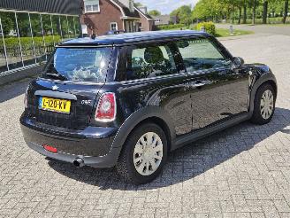 Mini Mini 1.6 16V One Hatchback  Benzine 1.598cc 72kW (98pk) FWD picture 6