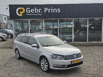 Schadeauto Volkswagen Passat 1.6 TDI 16V Bluemotion Combi/o  Diesel 1.598cc 77kW (105pk) FWD 2012/3