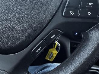 Hyundai I-10 1.0i cool navi picture 18