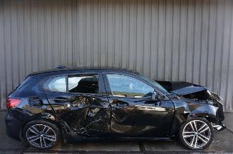 damaged BMW 1-serie 118i 1.5 100kW Automaat Business Edition Plus