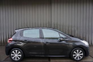 dommages Peugeot 208 1.4 e-HDi 50kW Blue Lease