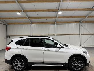 skadebil auto BMW X1 SDRIVE20I 141kW Automaat Orange Edition Pano 2019/1