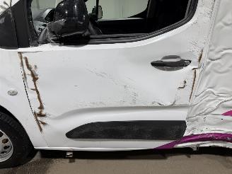 Peugeot Partner 50kWh L1 100kW Automaat picture 15